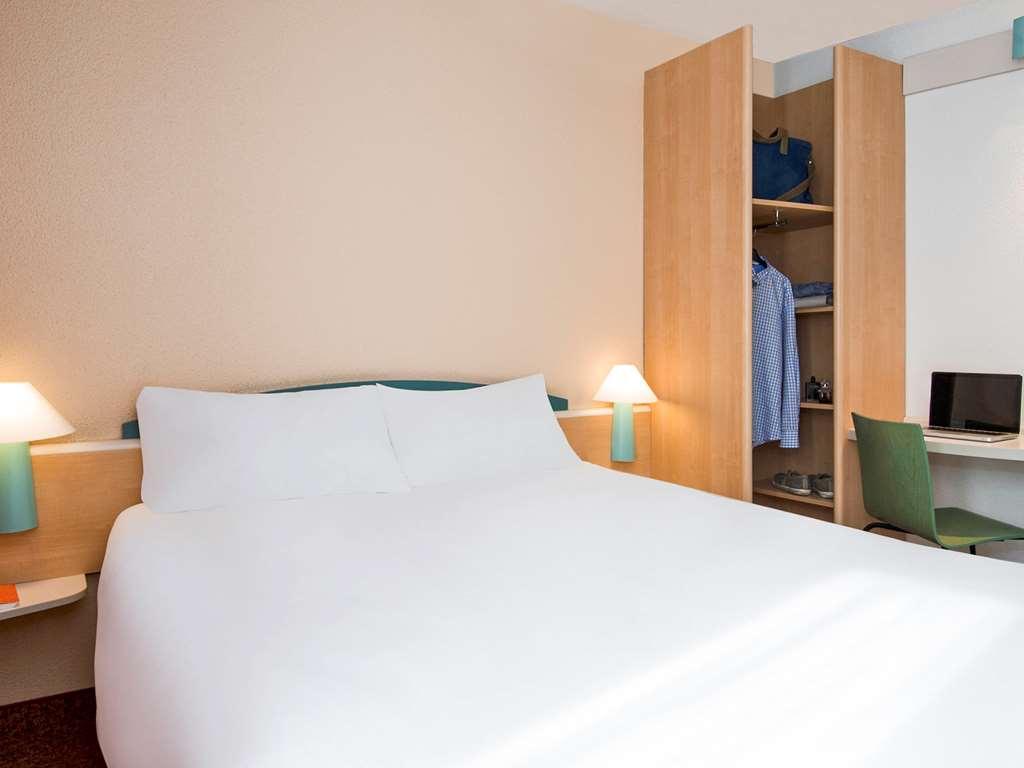 Ibis Centre Chateau Hotel 3*